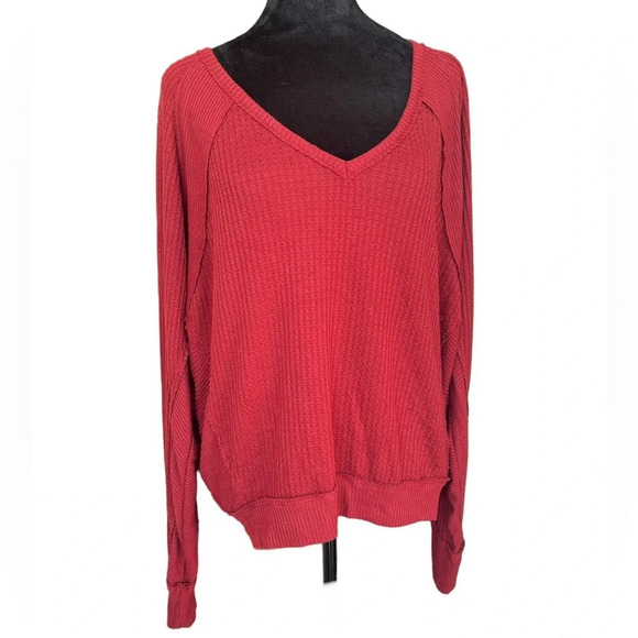Free People Women’s Size Small Red Waffle Knit Slouchy Oversized V-Neck Top - Picture 1 of 9